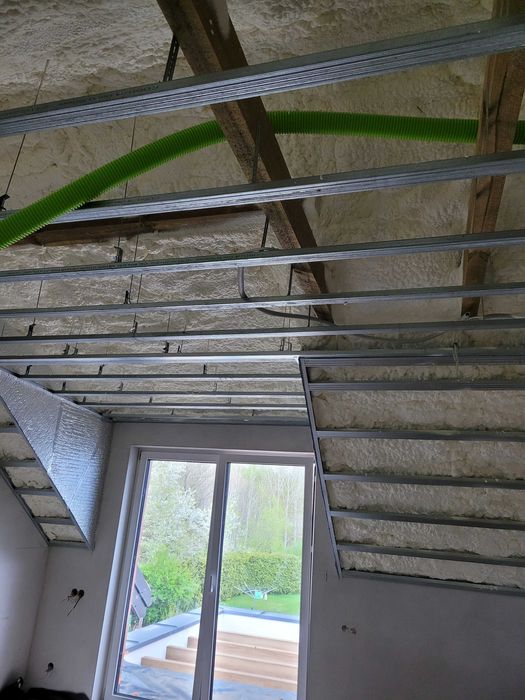 Ocieplanie piana pur, docieplenie poddasza, ocieplenie dachu,piana PUR