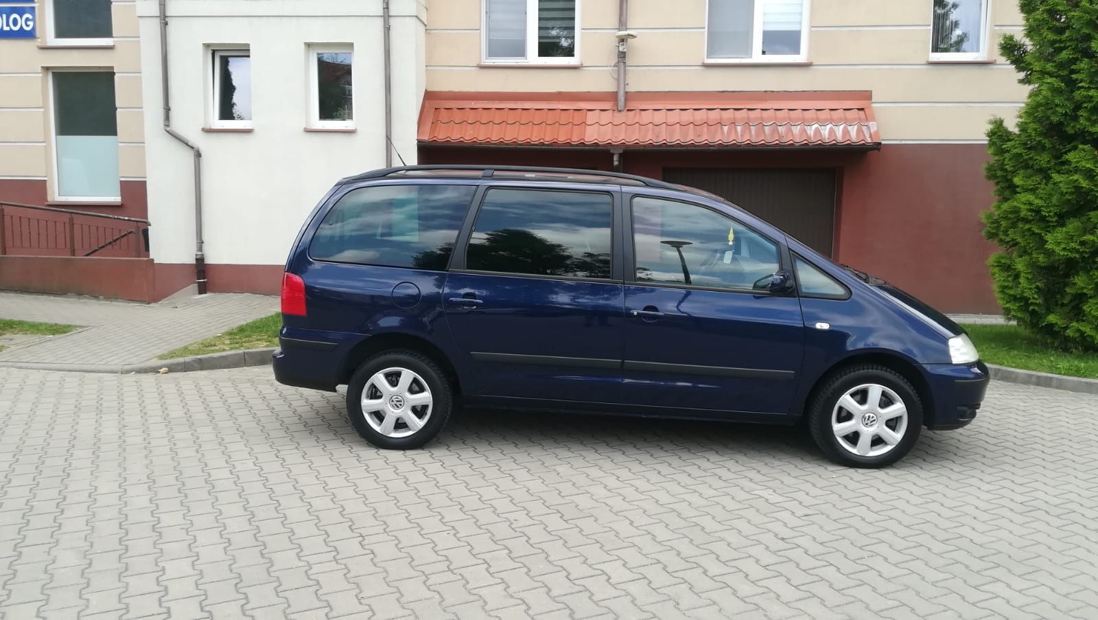 Sprzedam zadbanego i doiwestowanego Vw 1.8 Turbo 7 osób klima 6biegow