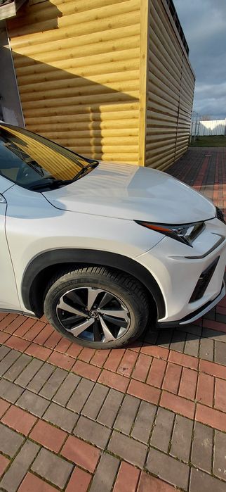 Гибрид Lexus nx 300