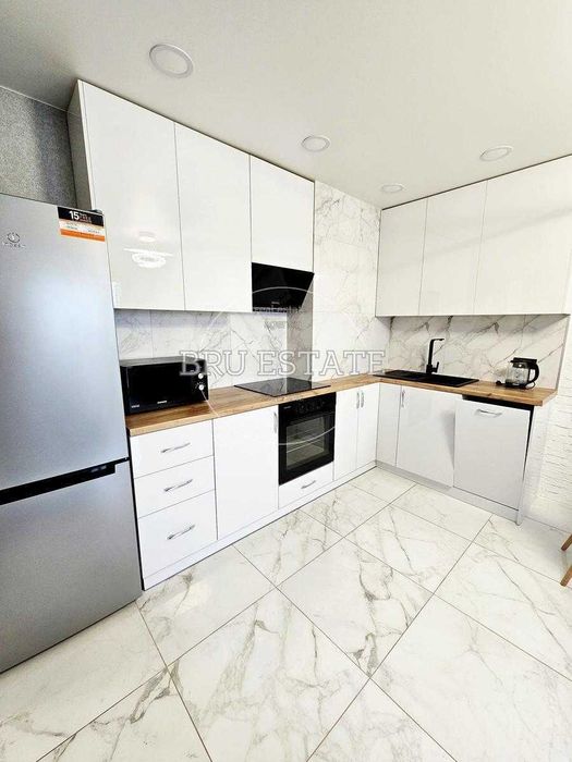 Продам 2к квартиру на Осокорках ЖК Ревуцький Харківська Позняки