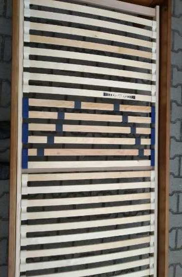 Łóżko  z litego drewna w kolorze dąb, orzech 80x200.