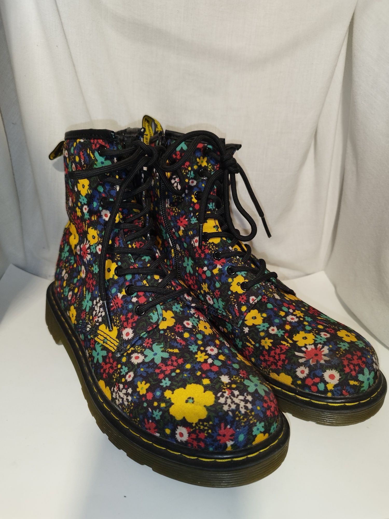 Dr. Martens glany w kwiatki 36