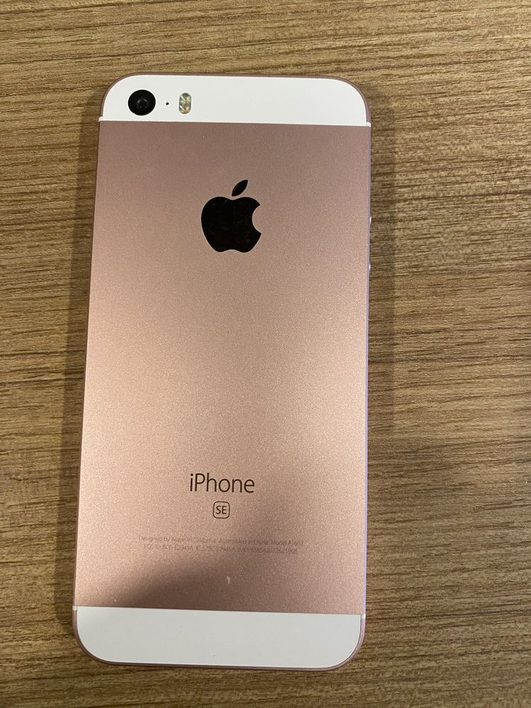 iPhone SE рожевий