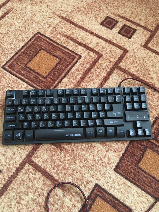 Продам Клавіатуру 2E gaming