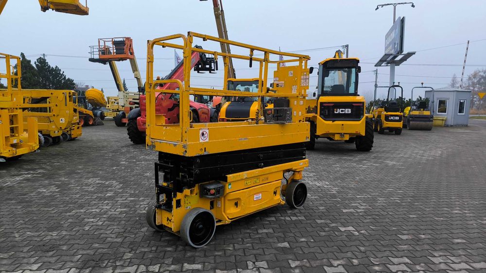 Podnośnik nożycowy JLG 2030ES rok 2010