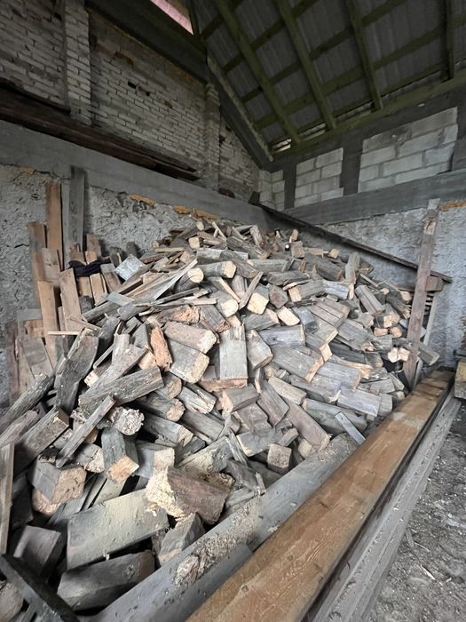 Sprzedam drzewo na opal i deski