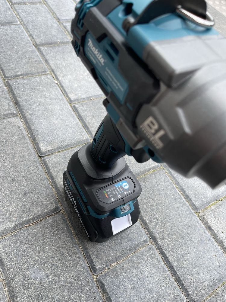 Makita TW002G + bateria Makita 6.0Ah max 1000nm 1/2