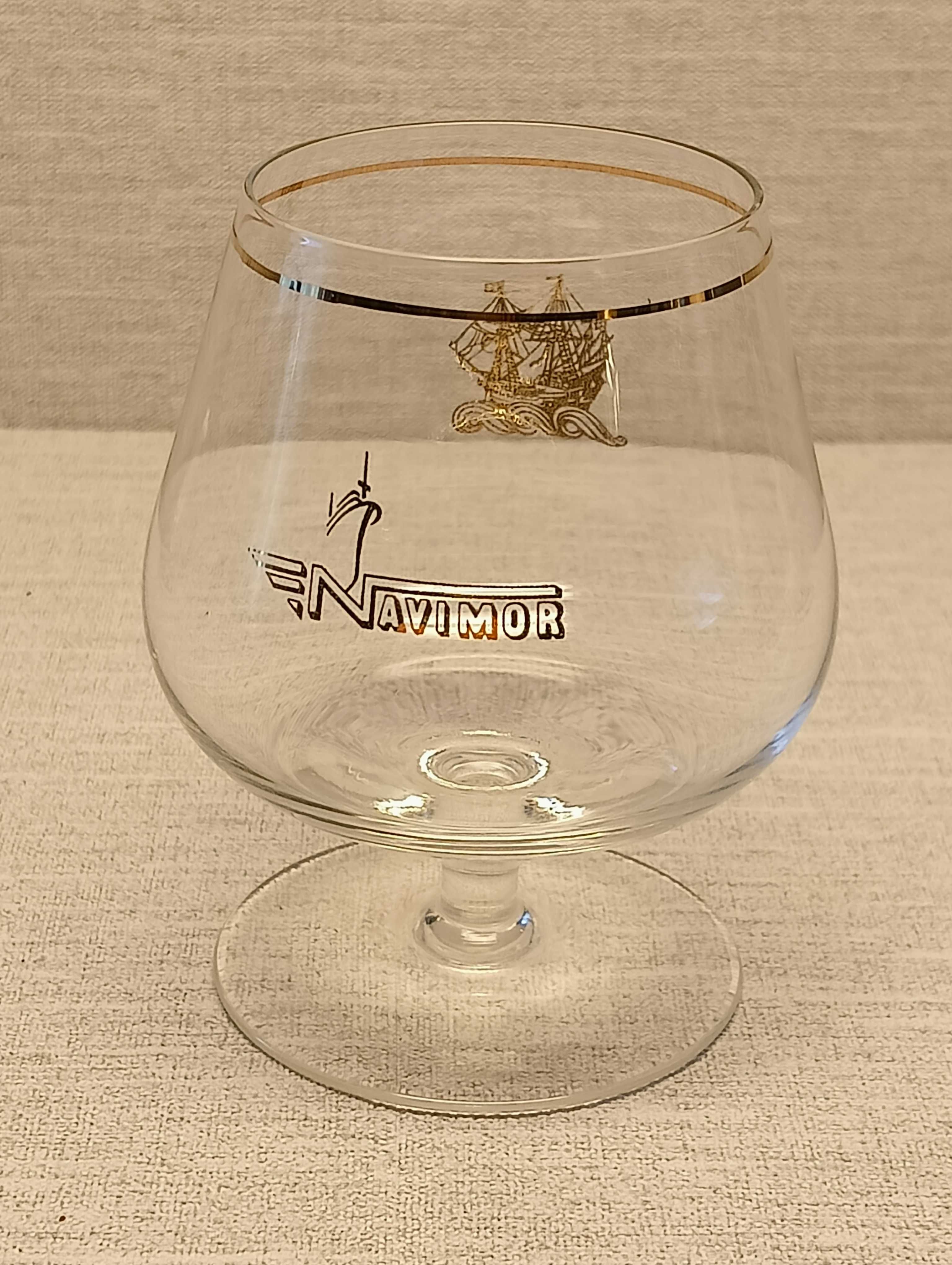 Zestaw 4 kieliszków do koniaku z motywem statku Navimor