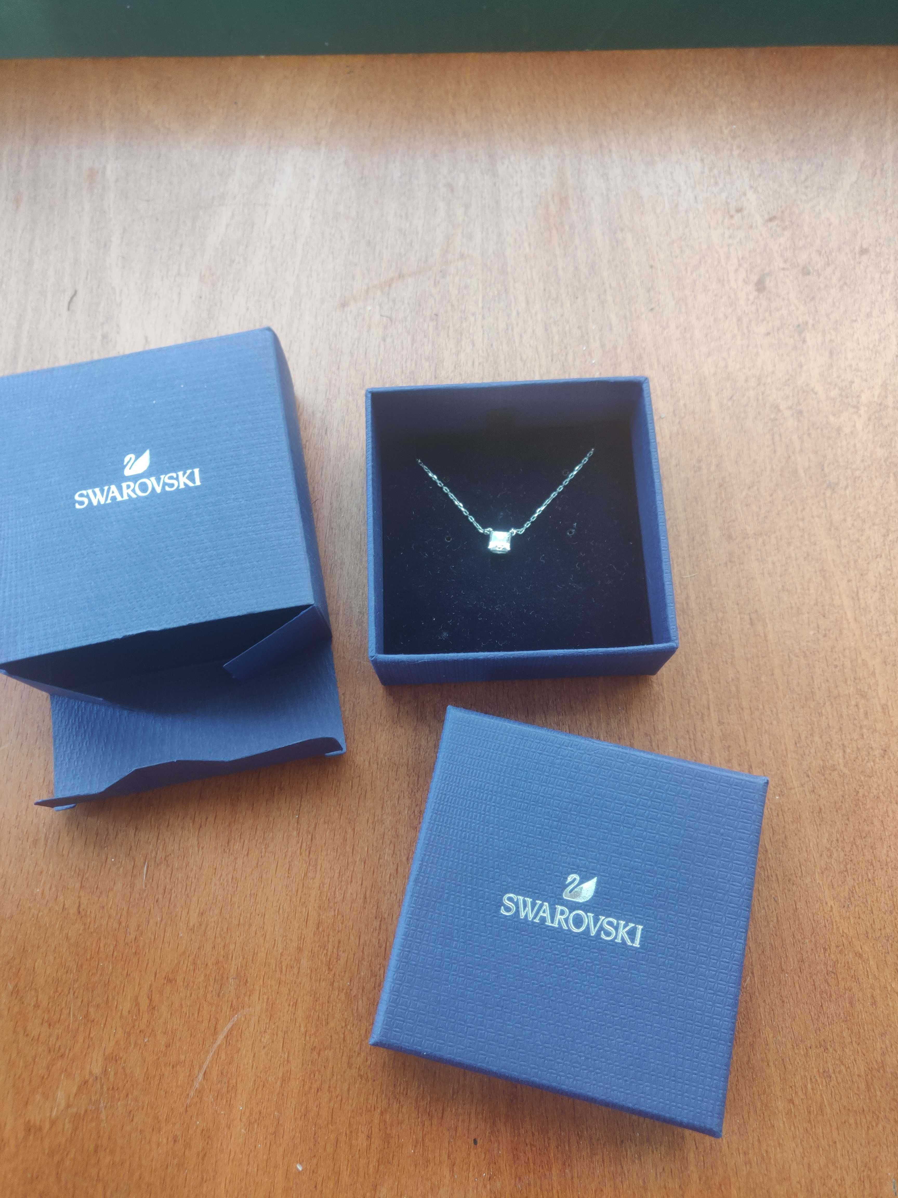 Colar com cristal swarovski