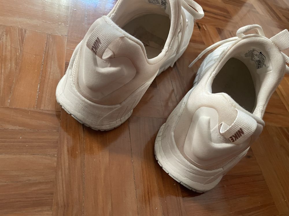 Nike metcon 6 bege NR 38