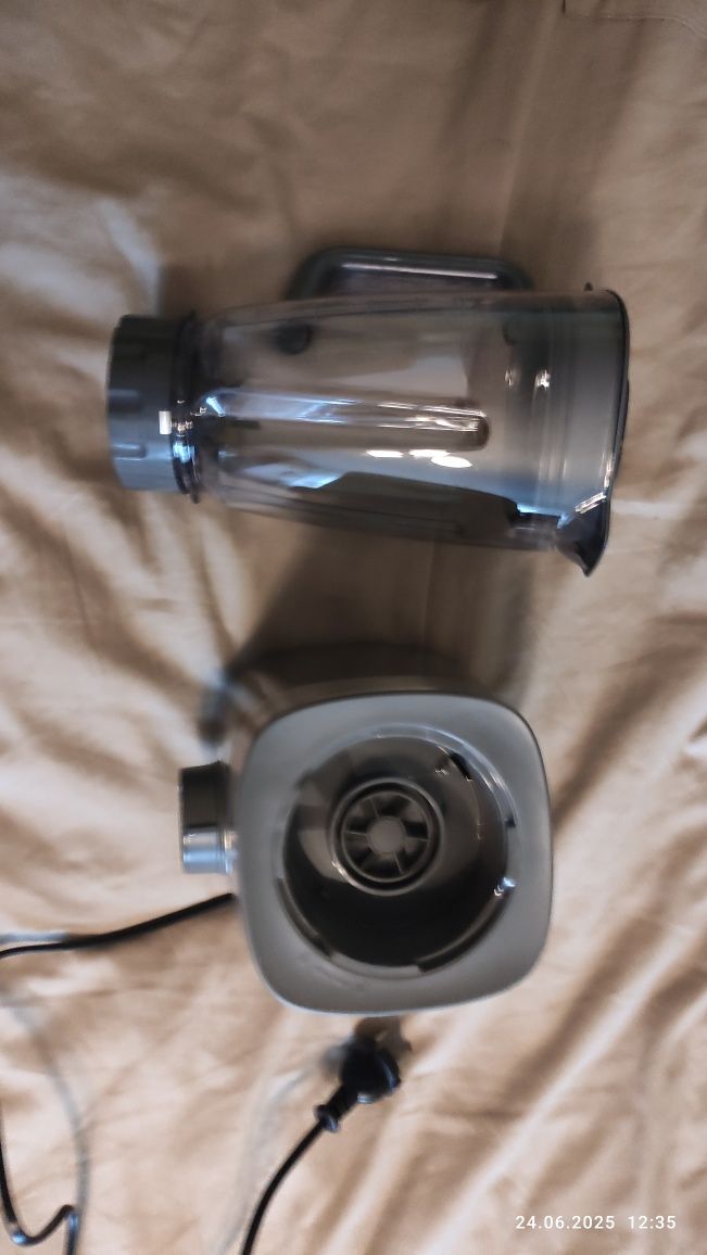 Блендер PHILIPS HR3020/20