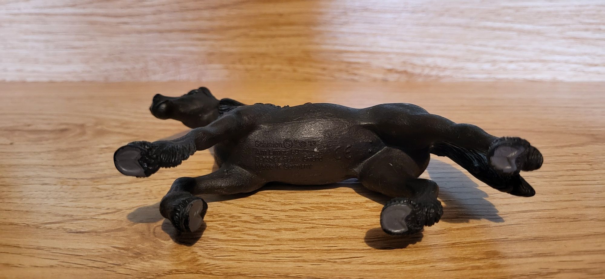 Schleich koń fryzyjski klacz figurka modrl wycofany z 2013 r.
