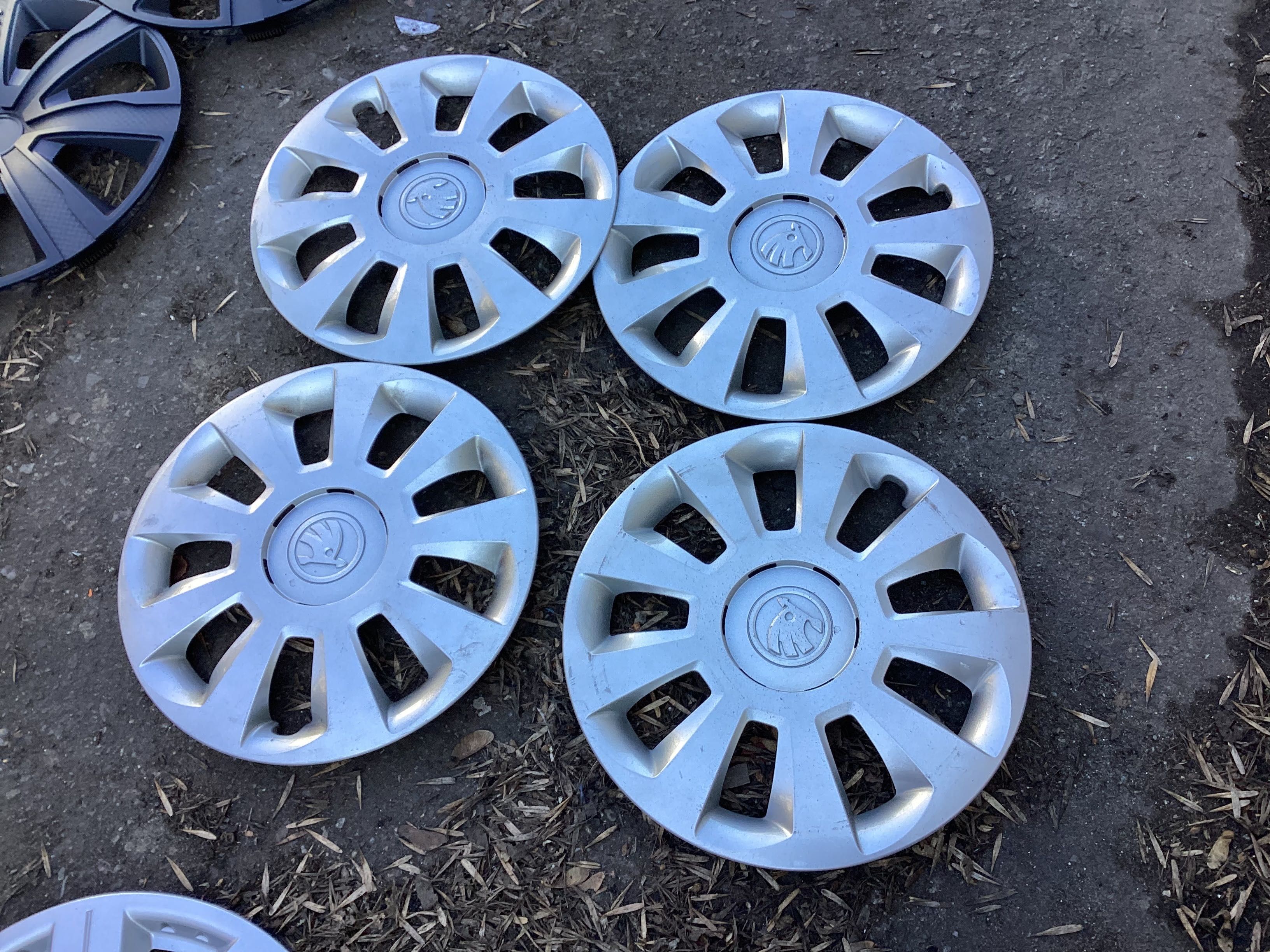 SKODA kołpaki 15” 15cali 4sztuki oryginalne