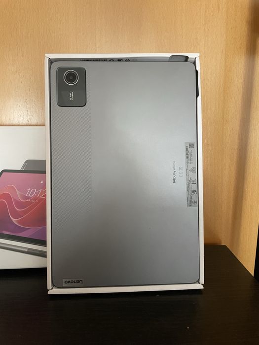 Tablet Lenovo Tab M11 com caneta.