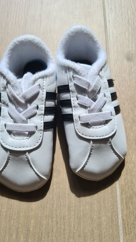Buciki niemowlęce białe niechodki adidas 19 sneakersy adidaski
