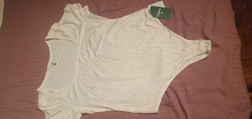 Fato de banho  disponível