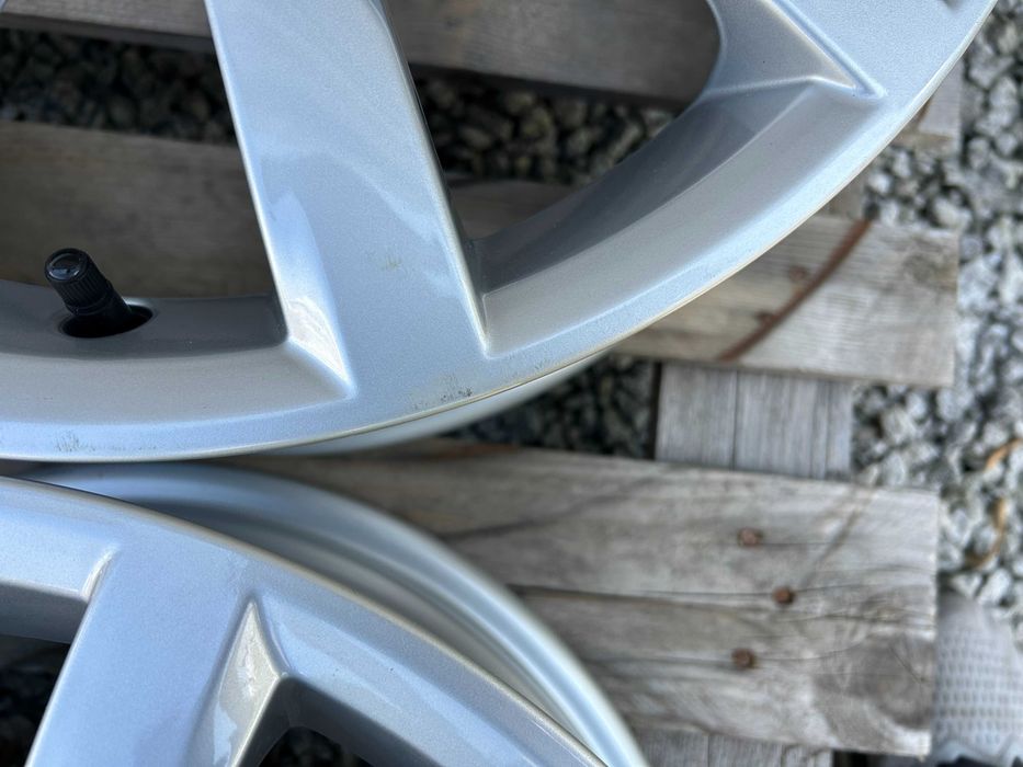 Oryginalne felgi 17 5x112 ET48 VW Passat Golf 5 6 7 8 5G0/601025K kpl3