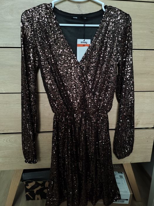 Złota sukienka cekiny Sinsay XS nowa