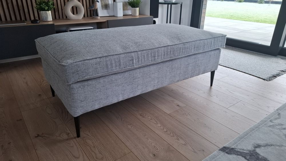 Nowa pufa, dostawka, podnóżek