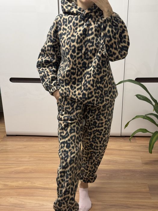 Флисовый костюм леопардовый