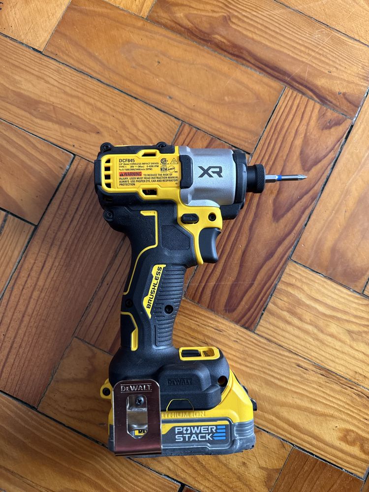 Aparafusadora Dewalt