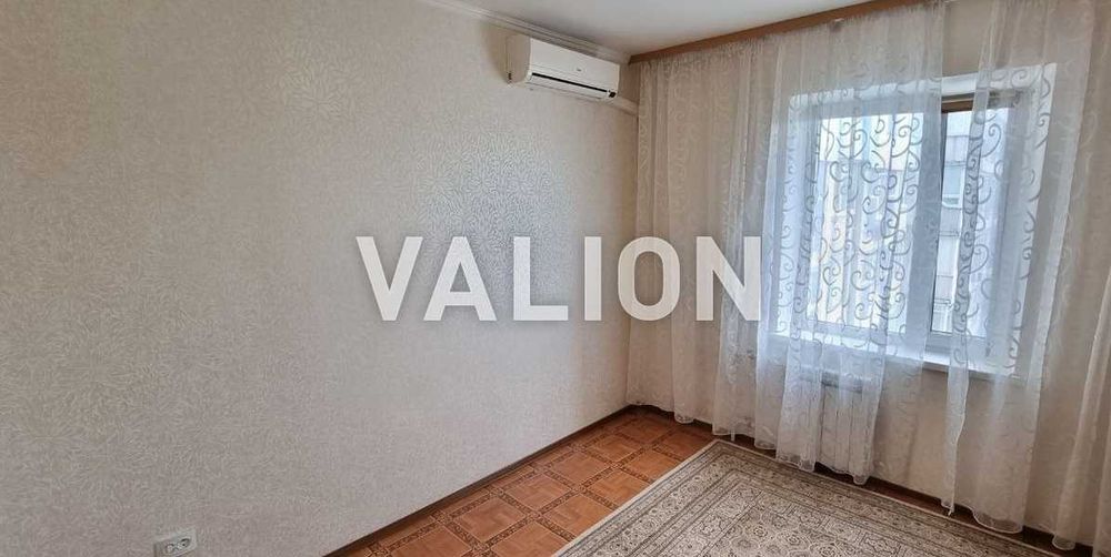 Продам 3-ком.квартиру,возле метро Оболонь, ул. Иорданская 11Д