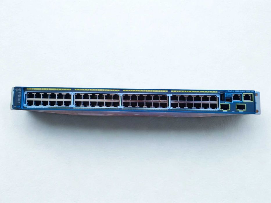Cisco WS-C2960S-48LPD-L | 48x GbE com PoE+ 370W e 2x SFP+ 10Gb