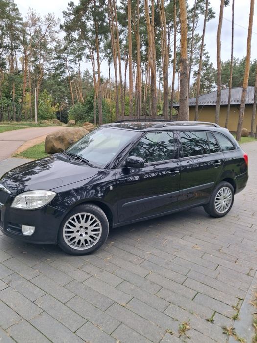 Продається автомобіль Шкода Фабія 2009 року.