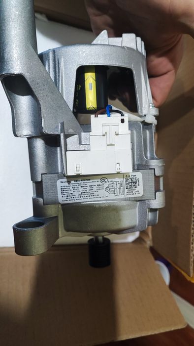 Мотор для стиральной машины Samsung DC81-01837A