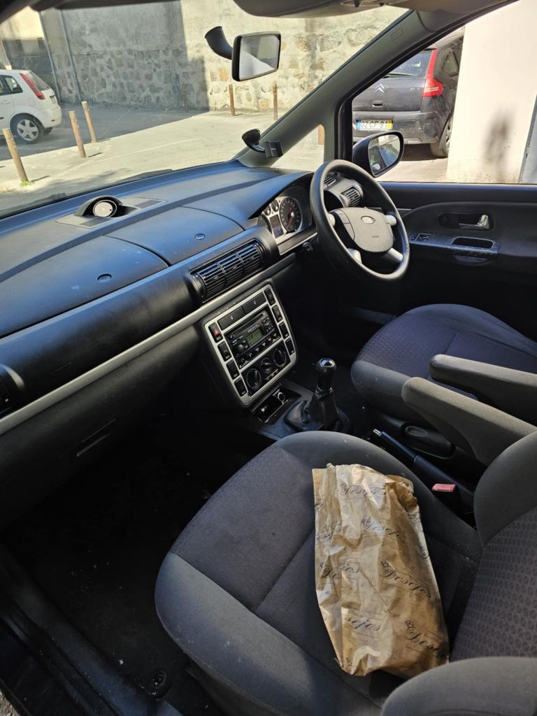 Carro com matricula inglesa ford galaxy 1.9 TDI 130 CV