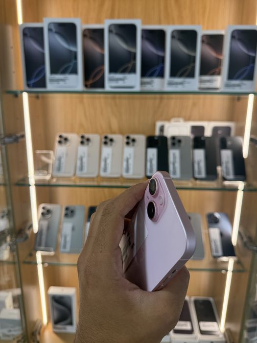 IPHONE 15 256GB COMO NOVO