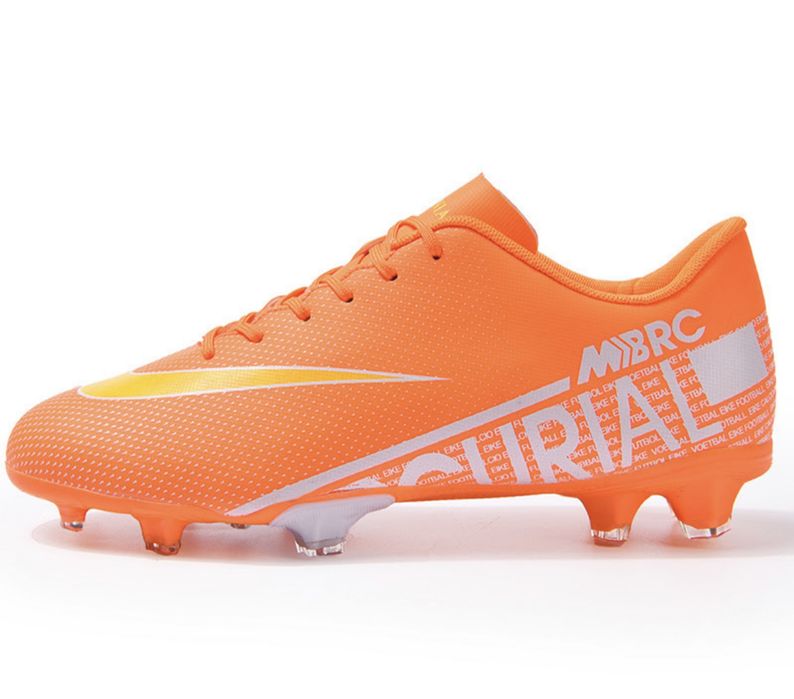 Obuwie piłkarskie sportowe buty korki lanki orlik