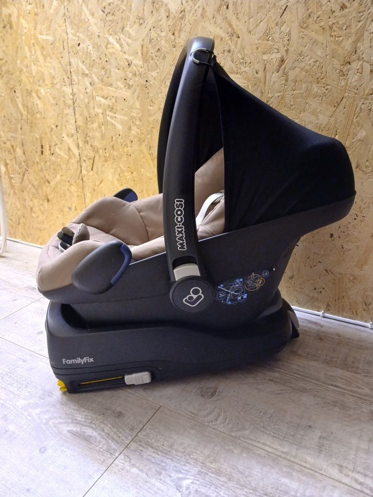 Nosidełko maxi cosi pebble + baza isofix