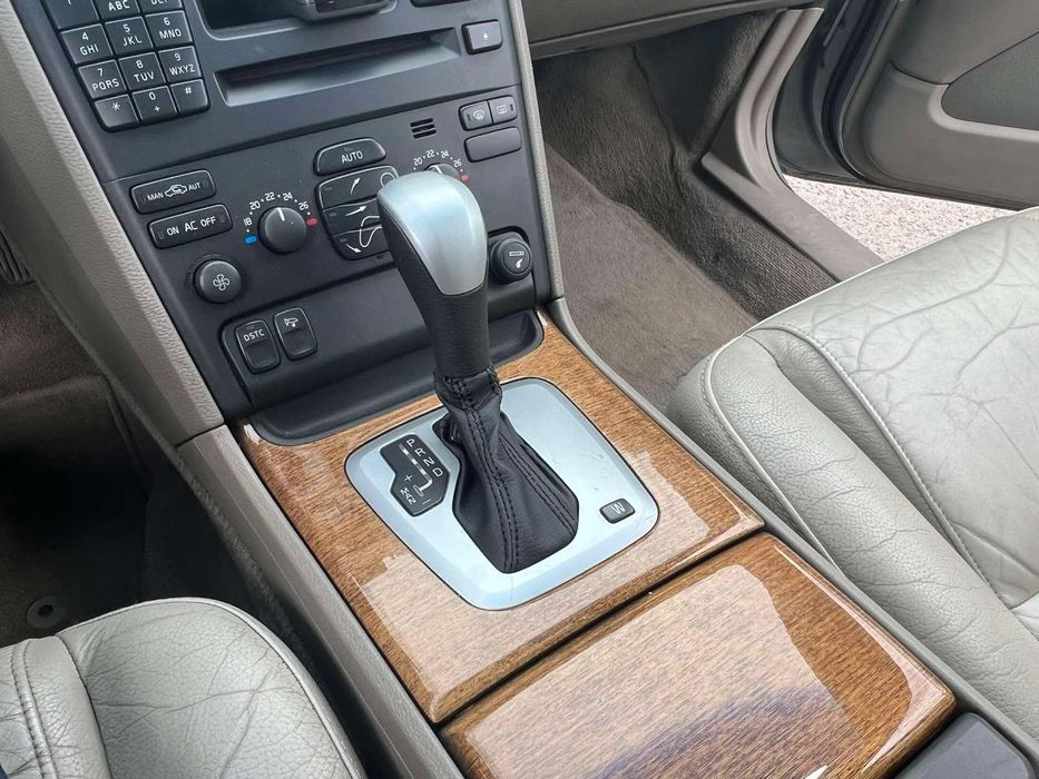 Джип для ЗСУ Вольво ХС90