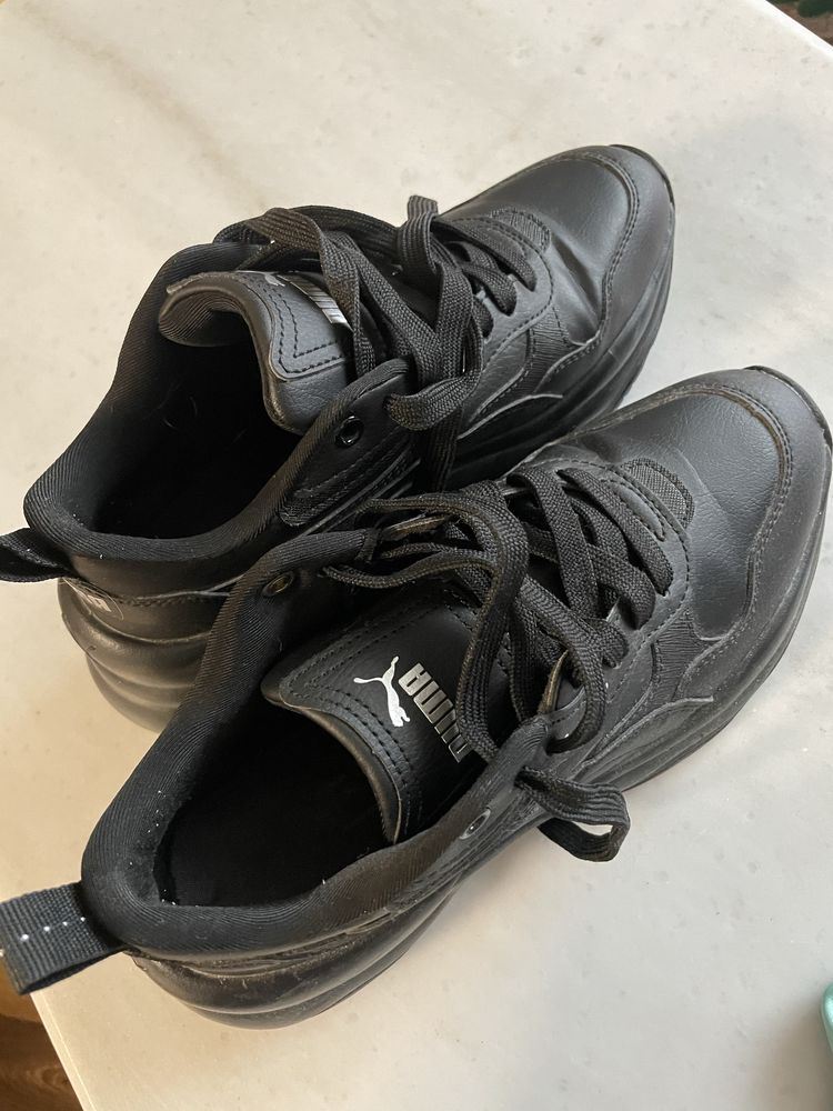 Кросівки Puma Cilia Wedge чорні демісезони
