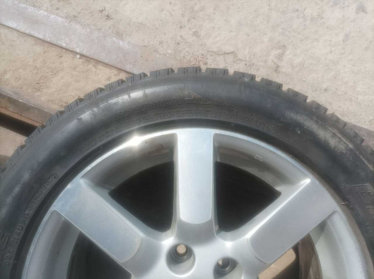 Титановий диск без пошкоджень з зимовою гумою Bridgestone225/55R17 97Q