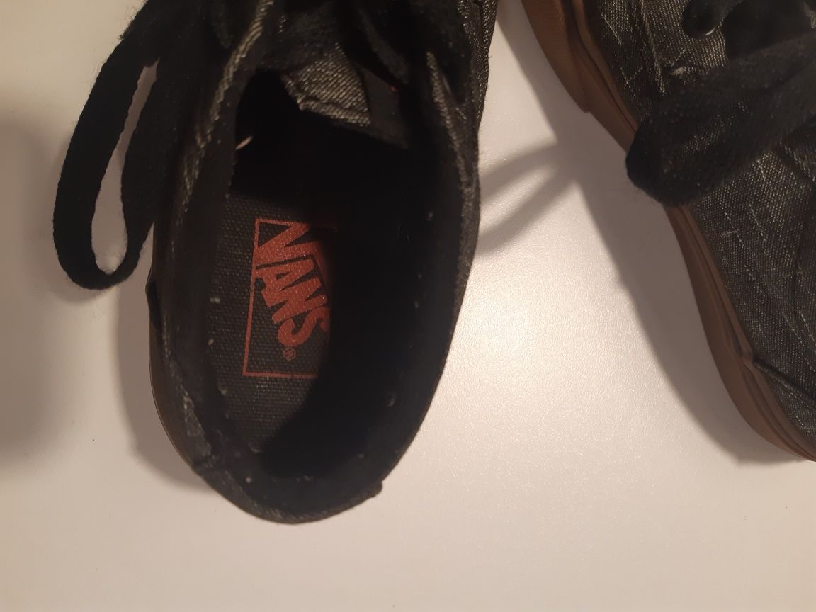 Buty chłopięce Vans rozmiar 30; 17,5 cm