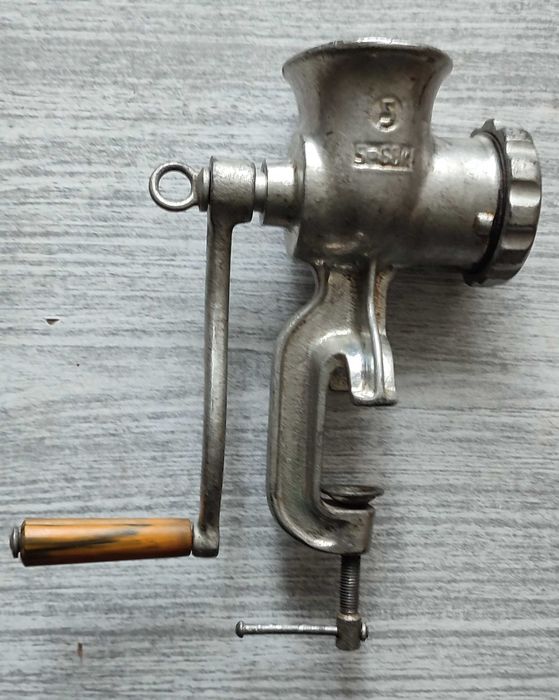 М'ясорубка ручна чавунна срср 1969 рік