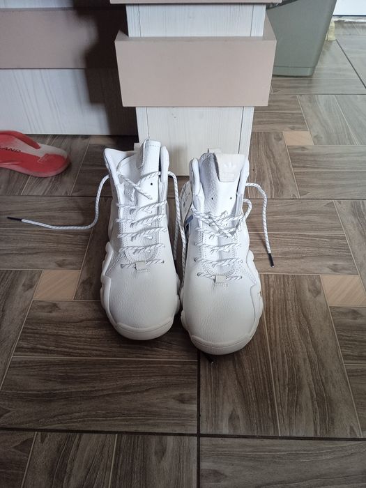 Продам кросовки Adidas