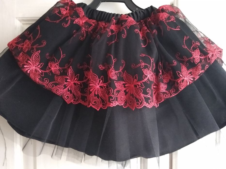 Czarna spódniczka tiul+ koronka. 92-104