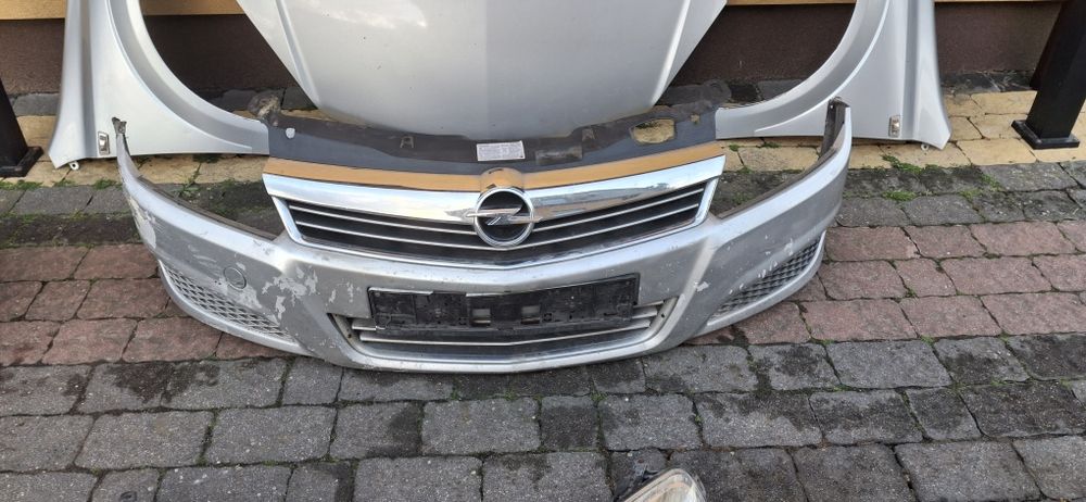 Kompletny przód opel Astra h lift zderzak lampy grill