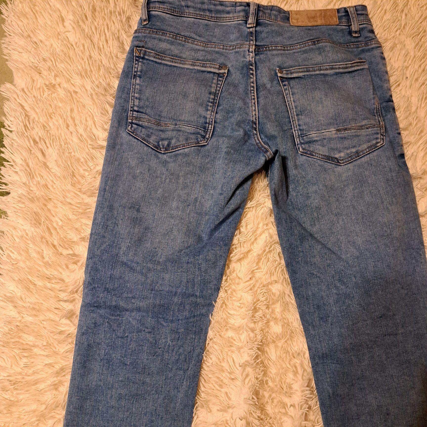 Dżinsy Bershka Skinny Fit