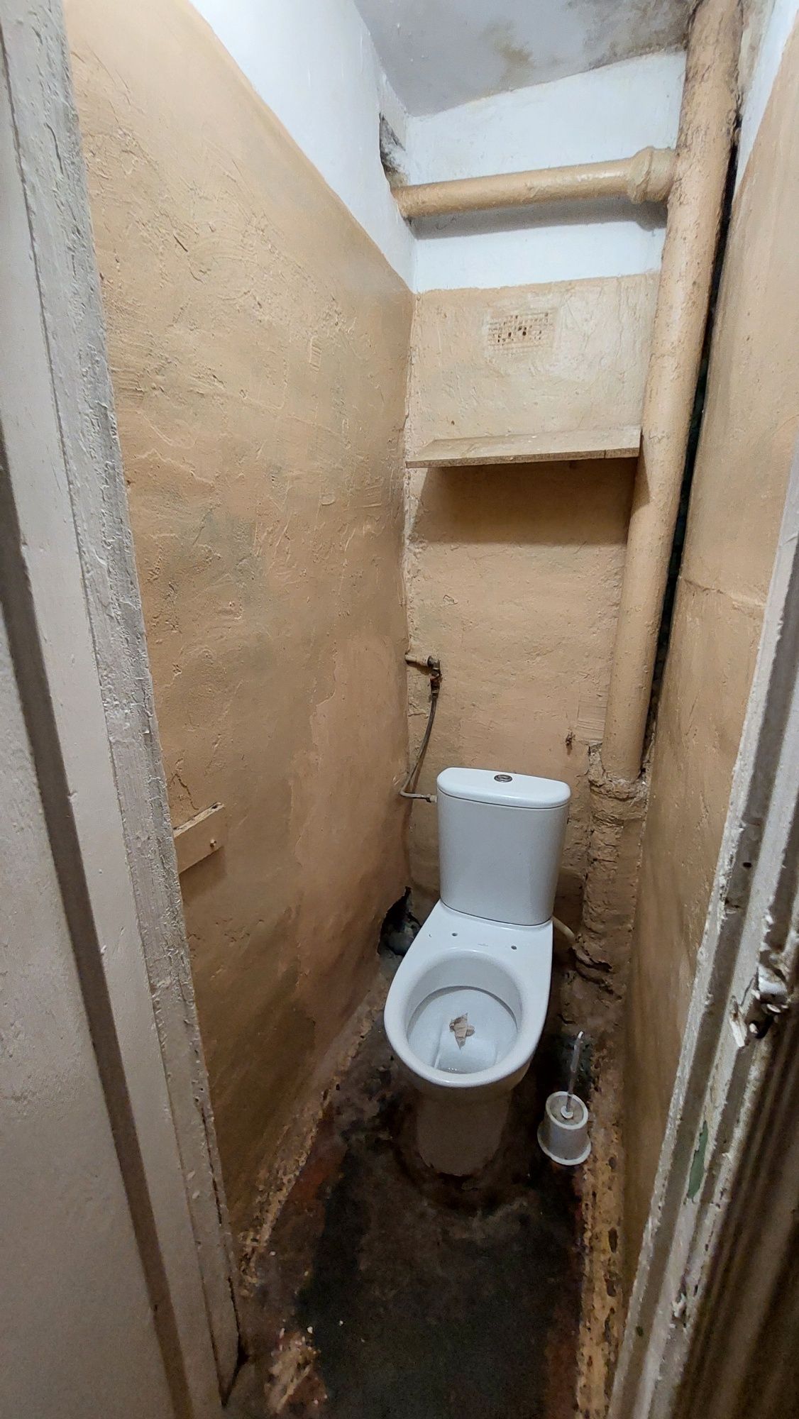 Продам кімнатну в центре міста Черноморска