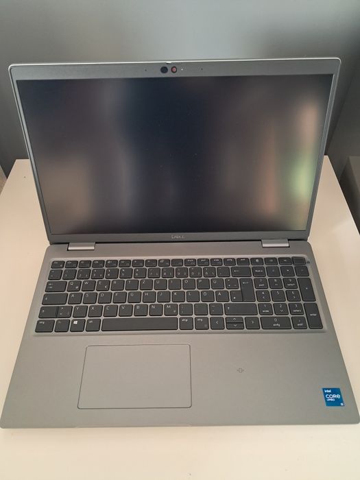 Dell Latitude 5520 15,6" I5 1145-G7 2.6 GHz 16Gb RAM 256gb ssd