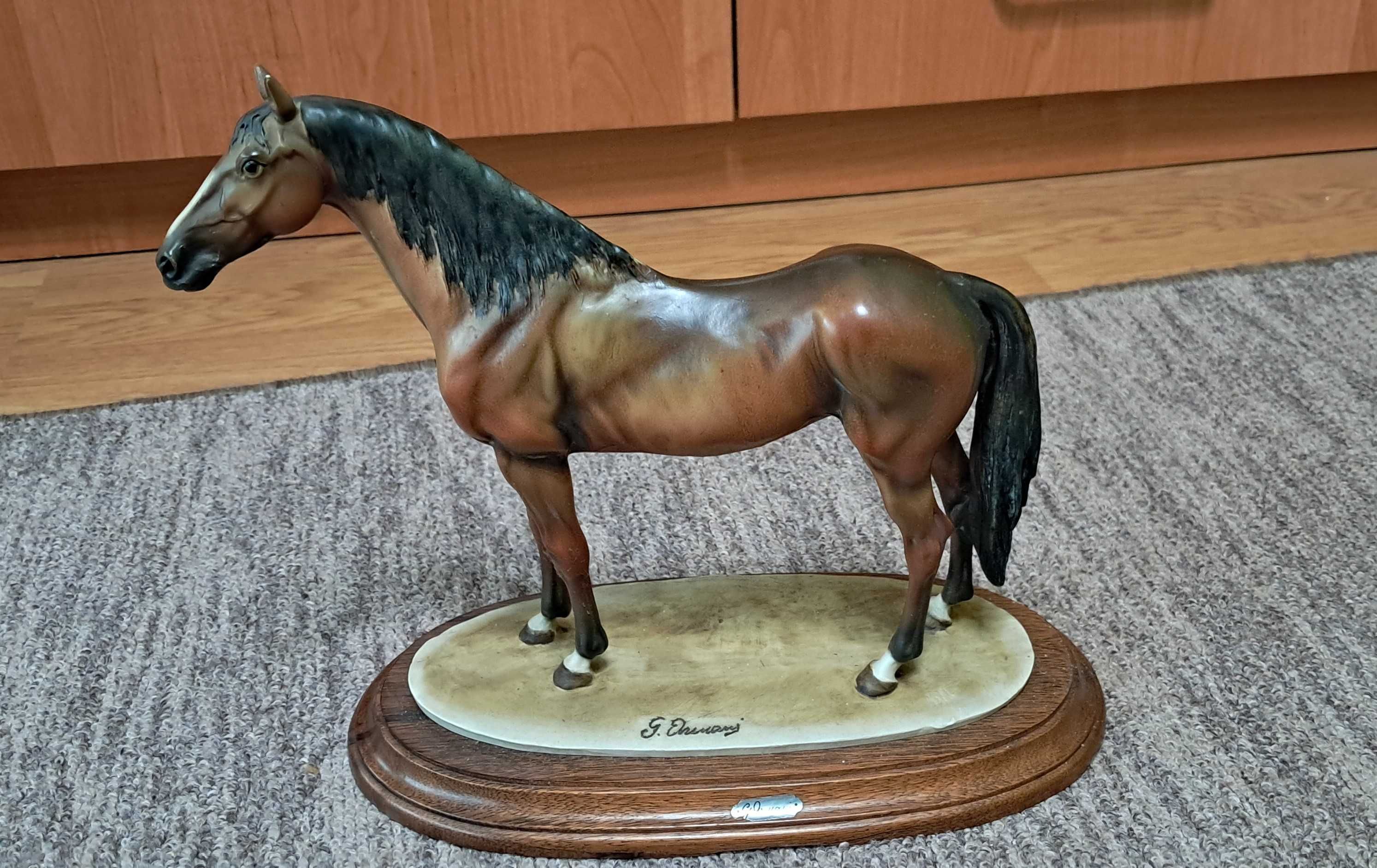 ANTYK Figurka Rzeźba Koń G. Armani Capodimonte Włochy