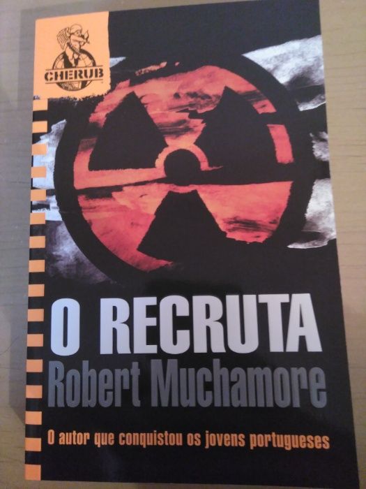 "O Recruta" de Robert Muchamore