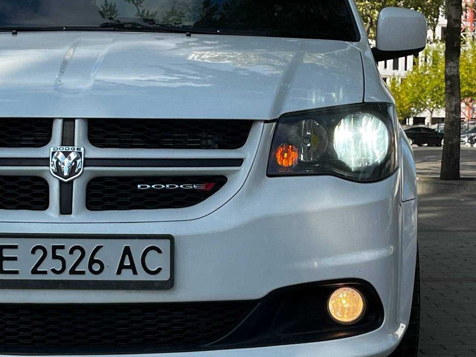 Dodge Grand Caravan 2017 7 мест автомат газ - бензин