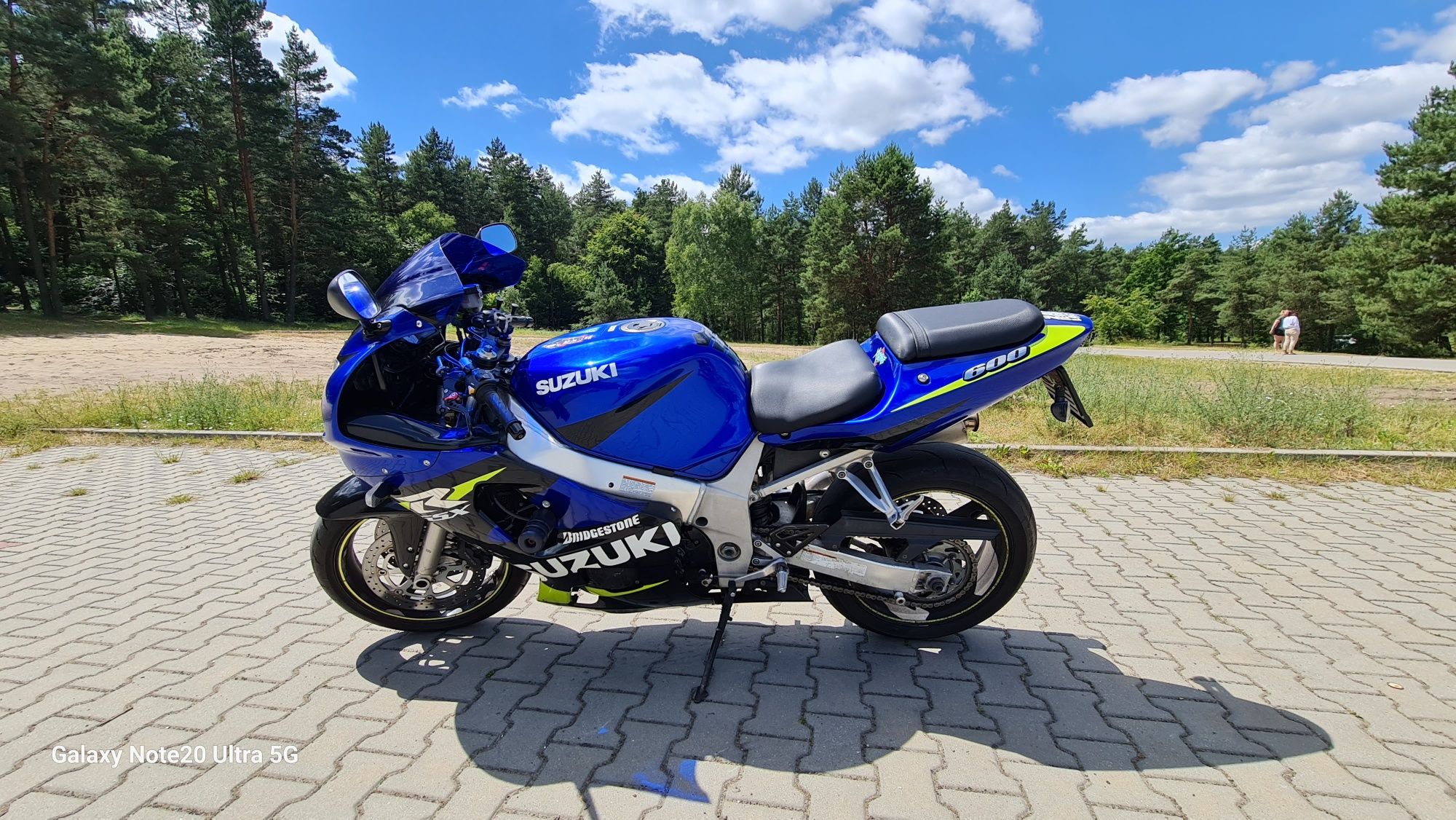 Suzuki gsxr 600 k1