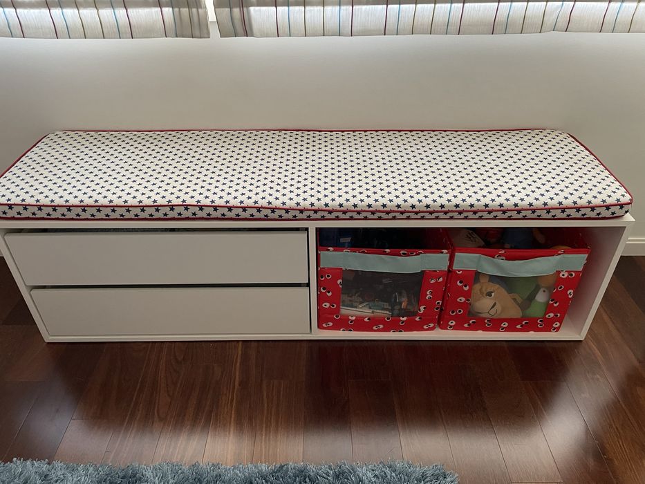 Cama solteiro com moveis