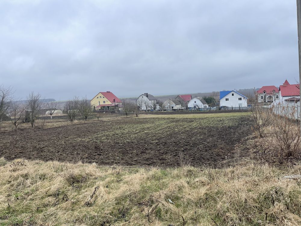 Продам земельну ділянку с.Голосків